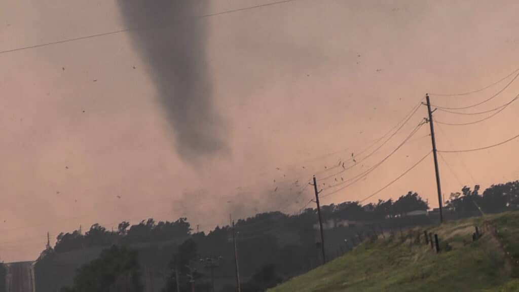 Chickasha Tornado hits a building