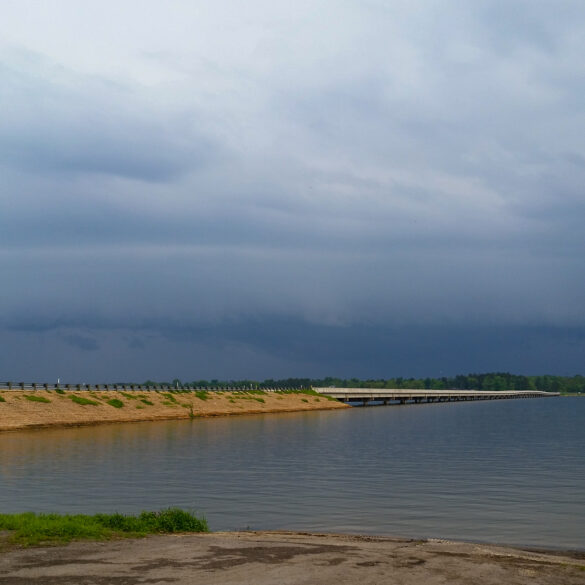 Shelf Cloud in Texas over Lake Bob Sandlin