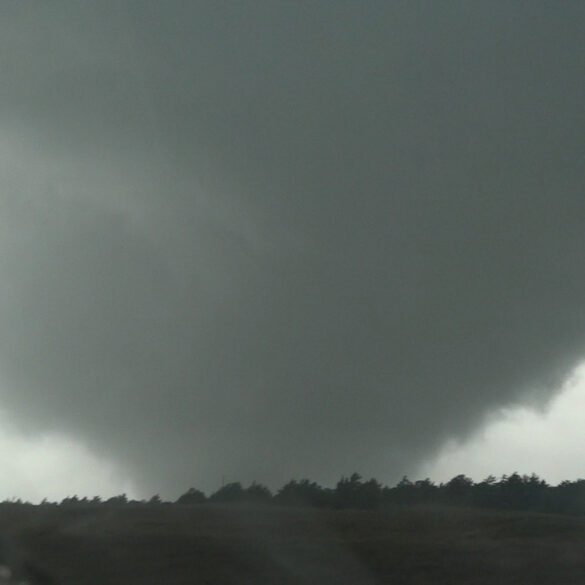 Large tornado near Seiling, OK on May 18, 2017